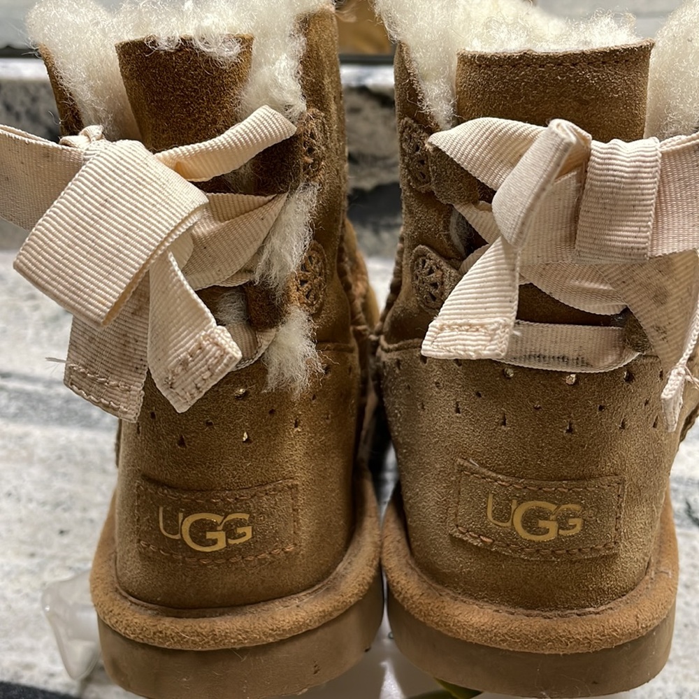 UGG Boots - Picture 6 of 16